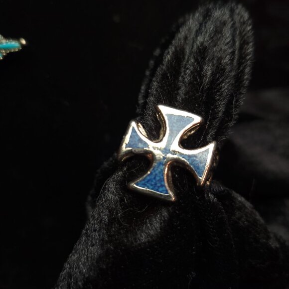 Vintage Faux Turquoise Silver Tone Cross Pendant Necklace and two Rings - Picture 4 of 13